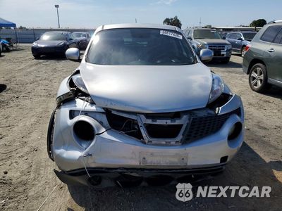 Piąte zdjęcie samochodu w środku: 2014 NISSAN JUKE SV VIN:JN8AF5MR9ET360161 - miniatura