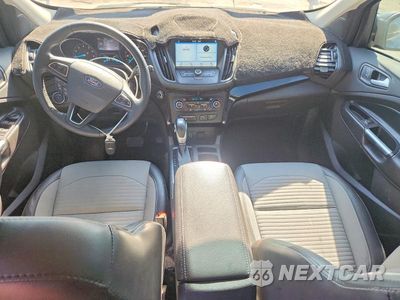 Zdjęcie 8 z 12 samochodu: 2019 FORD ESCAPE SE VIN:1FMCU9GD9KUB60528 - miniatura