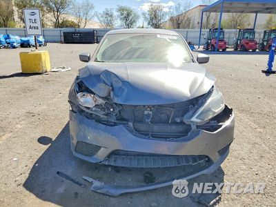Piąte zdjęcie samochodu w środku: 2017 NISSAN SENTRA SV VIN:3N1AB7AP7HL697557 - miniatura