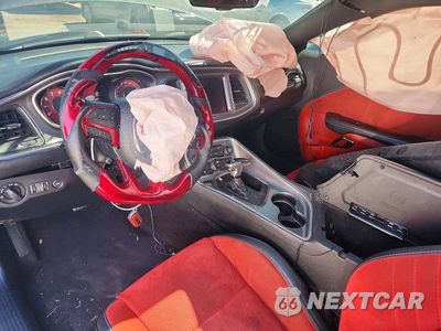Zdjęcie 8 z 13 samochodu: 2017 DODGE CHALLENGER SRT HELLCAT VIN:2C3CDZC97HH658121 - miniatura
