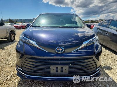 Piąte zdjęcie samochodu w środku: 2024 TOYOTA SIENNA XLE VIN:5TDYRKEC7RS206210 - miniatura