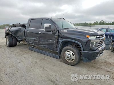 Czwarte zdjęcie samochodu z boku: 2021 CHEVROLET SILVERADO K3500 HIGH COUNTRY VIN:1GC4YVEY6MF102878 - miniatura