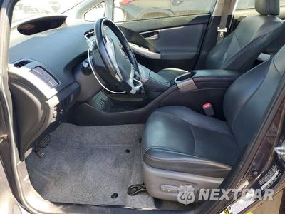 Zdjęcie 7 z 12 samochodu: 2013 TOYOTA PRIUS FOUR VIN:JTDKN3DU6D5700137 - miniatura
