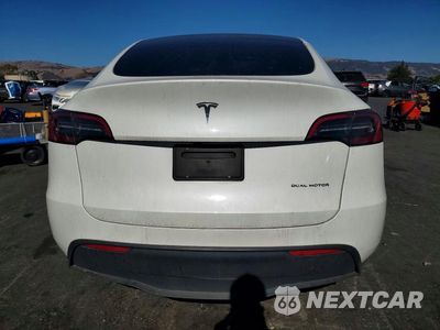 Zdjęcie 6 z 13 samochodu: 2024 TESLA MODEL Y VIN:7SAYGDEE1RF002660 - miniatura
