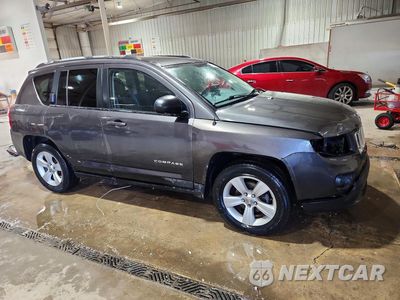 Czwarte zdjęcie samochodu z boku: 2016 JEEP COMPASS SPORT VIN:1C4NJCBA2GD705749 - miniatura