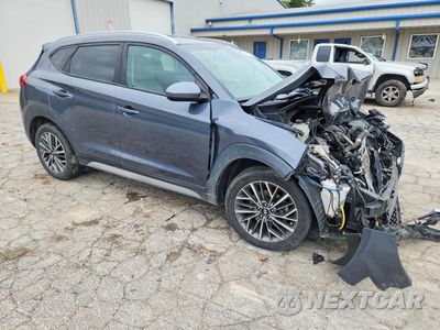 Czwarte zdjęcie samochodu z boku: 2019 HYUNDAI TUCSON SEL VIN:KM8J3CAL8KU016427 - miniatura