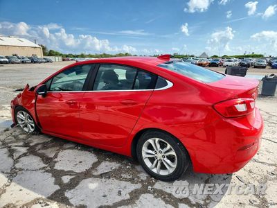 Drugie zdjęcie samochodu z przodu: 2019 CHEVROLET CRUZE LT VIN:1G1BE5SM0K7127910 - miniatura