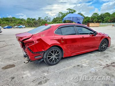 Trzecie zdjęcie samochodu z tyłu: 2021 TOYOTA CAMRY SE VIN:4T1G11AKXMU472833 - miniatura
