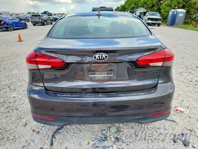 Zdjęcie 6 z 12 samochodu: 2017 KIA FORTE LX VIN:3KPFK4A75HE158621 - miniatura