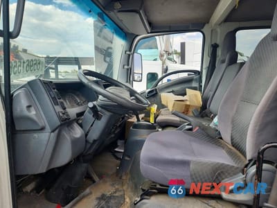 Zdjęcie 7 z 13 samochodu: 2015 ISUZU NQR BOX TRUCK VIN:JALE5J169F7901415 - miniatura