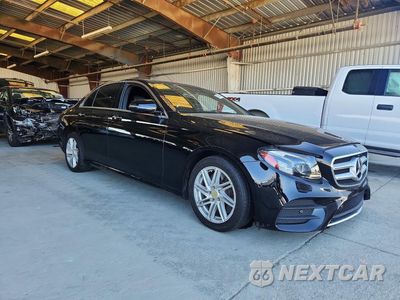Czwarte zdjęcie samochodu z boku: 2019 MERCEDES-BENZ E 300 VIN:WDDZF4JBXKA652527 - miniatura
