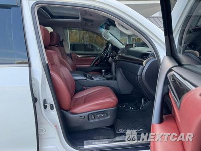 Piąte zdjęcie samochodu w środku: 2017 LEXUS LX 570 VIN:JTJHY7AX2H4224341 - miniatura