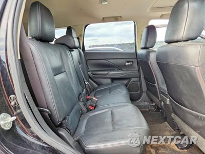 Zdjęcie 11 z 13 samochodu: 2017 MITSUBISHI OUTLANDER SE VIN:JA4AD3A36HZ061017 - miniatura