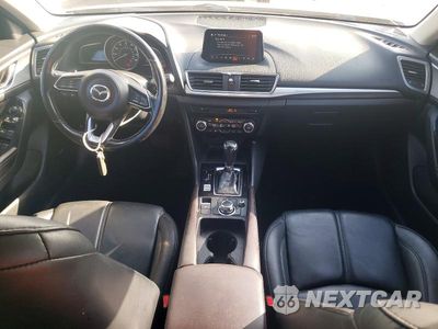 Zdjęcie 8 z 12 samochodu: 2018 MAZDA 3 TOURING VIN:3MZBN1L33JM218211 - miniatura