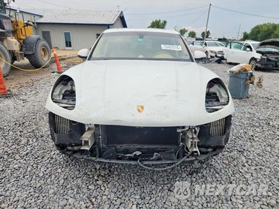 Piąte zdjęcie samochodu w środku: 2015 PORSCHE MACAN S VIN:WP1AB2A58FLB74277 - miniatura