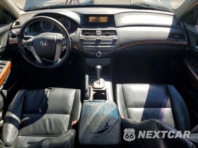 Zdjęcie 8 z 12 samochodu: 2011 HONDA ACCORD EXL VIN:1HGCP2F89BA034051 - miniatura