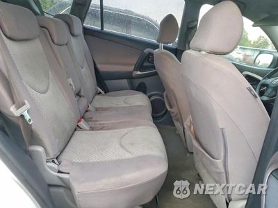 Zdjęcie 11 z 13 samochodu: 2006 TOYOTA RAV4 BASE VIN:JTMBD35VX65039564 - miniatura