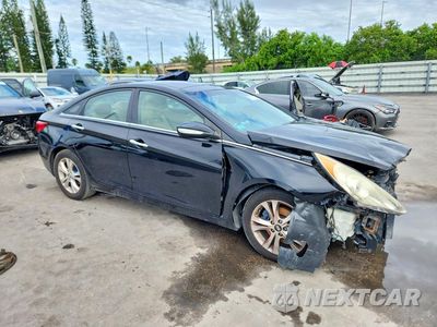 Czwarte zdjęcie samochodu z boku: 2012 HYUNDAI SONATA LIMITED VIN:5NPEC4AC1CH310985 - miniatura