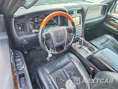 Zdjęcie 8 z 13 samochodu: 2016 LINCOLN NAVIGATOR L SELECT VIN:5LMJJ3JT3GEL08202 - miniatura