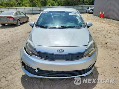 Piąte zdjęcie samochodu w środku: 2016 KIA RIO LX VIN:KNADM4A34G6658589 - miniatura