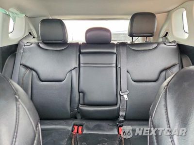 Zdjęcie 10 z 13 samochodu: 2018 JEEP COMPASS LIMITED VIN:3C4NJDCB4JT393111 - miniatura