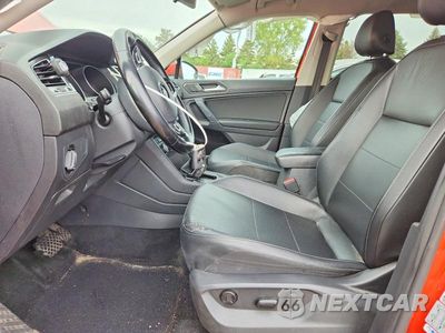 Zdjęcie 7 z 12 samochodu: 2018 VOLKSWAGEN TIGUAN SE VIN:3VV2B7AX7JM209761 - miniatura