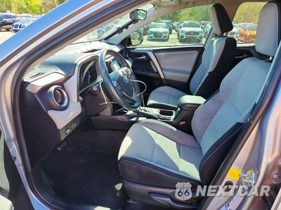 Zdjęcie 7 z 13 samochodu: 2017 TOYOTA RAV4 XLE VIN:2T3RFREV4HW591505 - miniatura