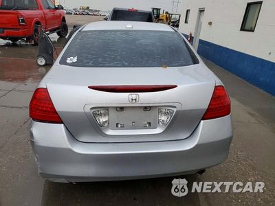 Zdjęcie 6 z 13 samochodu: 2007 HONDA ACCORD EX VIN:1HGCM56837A111997 - miniatura