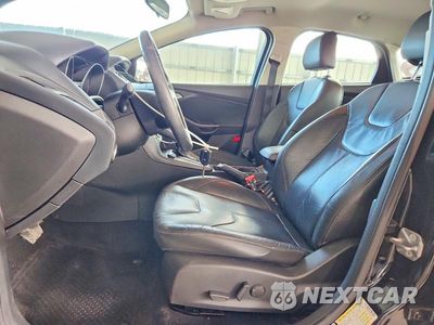Zdjęcie 7 z 12 samochodu: 2015 FORD FOCUS SE VIN:1FADP3K2XFL345515 - miniatura