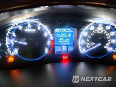 Zdjęcie 9 z 12 samochodu: 2012 HYUNDAI GENESIS 3.8L VIN:KMHGC4DD1CU182097 - miniatura
