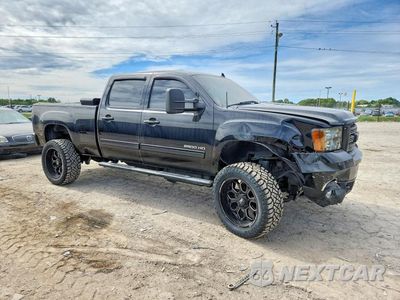 Czwarte zdjęcie samochodu z boku: 2012 GMC SIERRA K2500 SLT VIN:1GT121E83CF117639 - miniatura