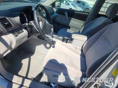 Zdjęcie 7 z 13 samochodu: 2009 TOYOTA HIGHLANDER BASE VIN:JTEES41AX92140553 - miniatura