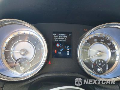 Zdjęcie 9 z 12 samochodu: 2013 CHRYSLER 300 VIN:2C3CCAAG4DH565752 - miniatura