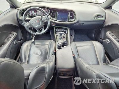 Zdjęcie 8 z 12 samochodu: 2018 DODGE CHALLENGER SXT VIN:2C3CDZAG0JH171933 - miniatura