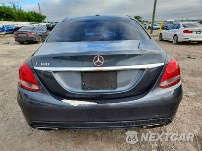 Zdjęcie 6 z 12 samochodu: 2015 MERCEDES-BENZ C 300 VIN:55SWF4JB0FU043049 - miniatura