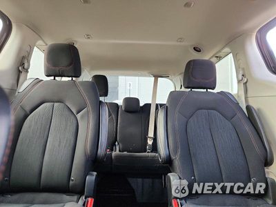 Zdjęcie 10 z 13 samochodu: 2019 CHRYSLER PACIFICA TOURING PLUS VIN:2C4RC1FGXKR733612 - miniatura