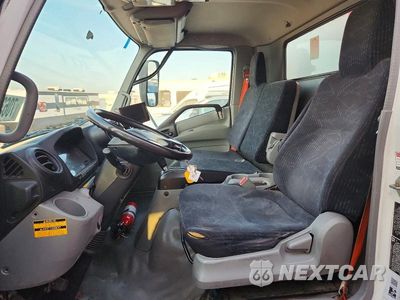 Zdjęcie 7 z 12 samochodu: 2018 HINO 195 BOX TRUCK VIN:JHHSDM2H6JK006265 - miniatura