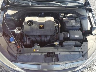 Zdjęcie 11 z 12 samochodu: 2019 HYUNDAI ELANTRA SE VIN:KMHD74LF3KU816843 - miniatura