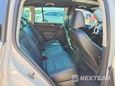Zdjęcie 11 z 13 samochodu: 2011 VOLKSWAGEN TIGUAN S VIN:WVGAV7AX0BW541197 - miniatura