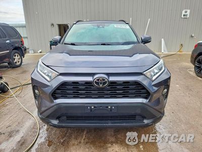 Piąte zdjęcie samochodu w środku: 2020 TOYOTA RAV4 XLE VIN:2T3P1RFV3LC128124 - miniatura