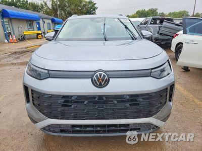 Piąte zdjęcie samochodu w środku: 2025 VOLKSWAGEN TIGUAN S VIN:3VVCR7RM7SM004601 - miniatura