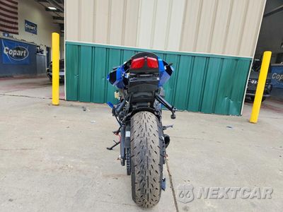 Czwarte zdjęcie samochodu z boku: 2015 SUZUKI GSX-R750 VIN:JS1GR7MA5F2101087 - miniatura