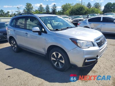 Czwarte zdjęcie samochodu z boku: 2017 SUBARU FORESTER 2.5I PREMIUM VIN:JF2SJAEC5HH567821 - miniatura