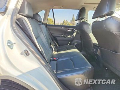 Zdjęcie 11 z 13 samochodu: 2022 TOYOTA RAV4 XLE PREMIUM VIN:JTMC1RFV4NJ023767 - miniatura