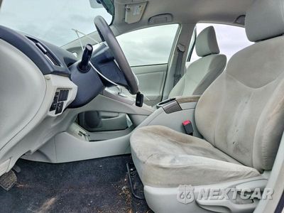 Zdjęcie 7 z 12 samochodu: 2013 TOYOTA PRIUS TWO VIN:JTDKN3DU5D0341568 - miniatura
