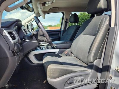 Zdjęcie 7 z 13 samochodu: 2018 NISSAN TITAN SV VIN:1N6AA1E62JN531593 - miniatura
