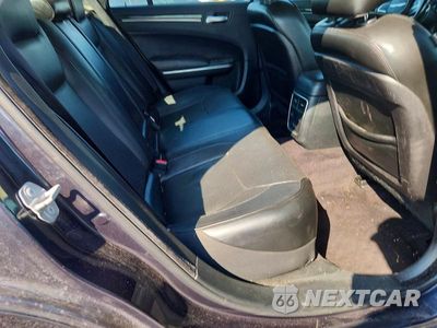 Zdjęcie 10 z 12 samochodu: 2018 CHRYSLER 300 LIMITED VIN:2C3CCAKG4JH160503 - miniatura