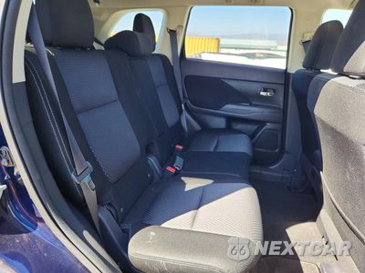 Zdjęcie 11 z 13 samochodu: 2016 MITSUBISHI OUTLANDER SE VIN:JA4AD3A39GZ003241 - miniatura