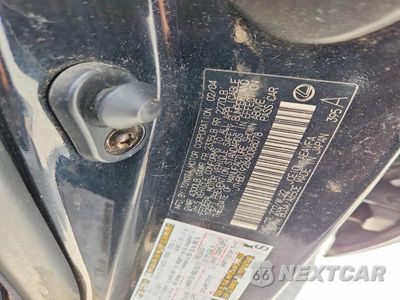 Zdjęcie 12 z 12 samochodu: 2004 LEXUS IS 300 VIN:JTHBD192840088078 - miniatura