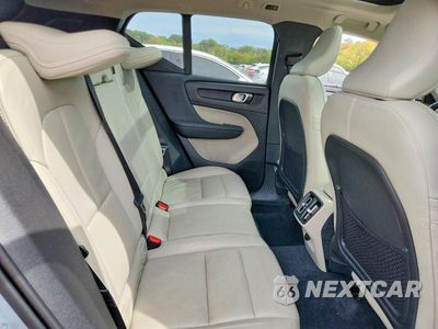 Zdjęcie 10 z 12 samochodu: 2019 VOLVO XC40 T5 MOMENTUM VIN:YV4162UK0K2104423 - miniatura